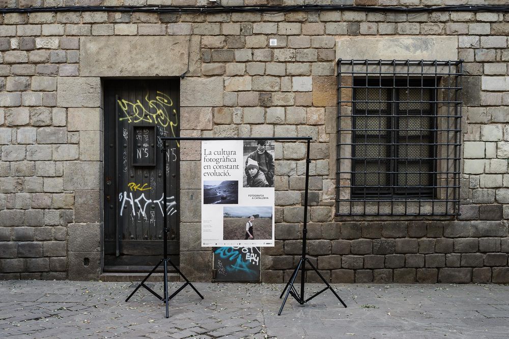 Fotografia a Catalunya (dirección de arte, diseño gráfico, arte y cultura, sector público, web), por DOMO-A | Dirección de arte y diseño gráfico, Barcelona
